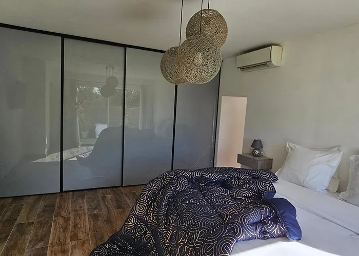 Maison Avec Jacuzzi Villa